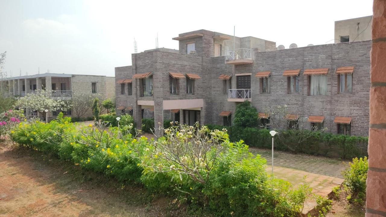 Kanthi Resorts Badami Bāgalkot Exterior foto