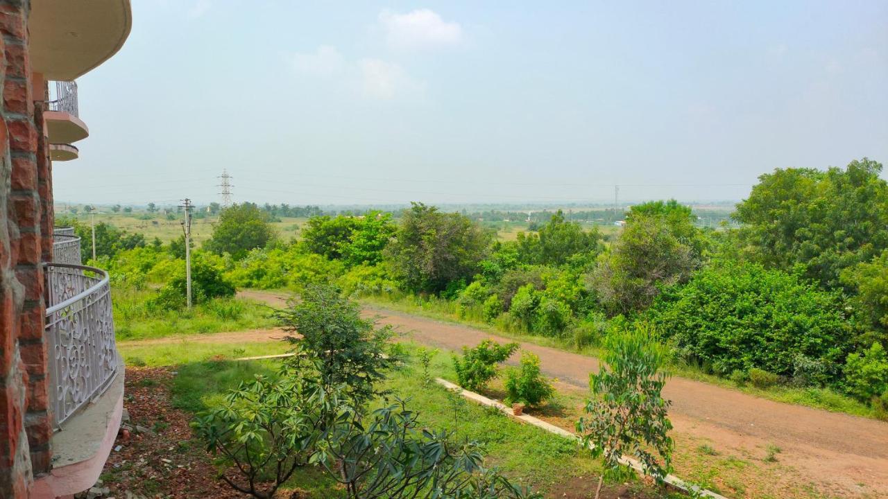 Kanthi Resorts Badami Bāgalkot Exterior foto