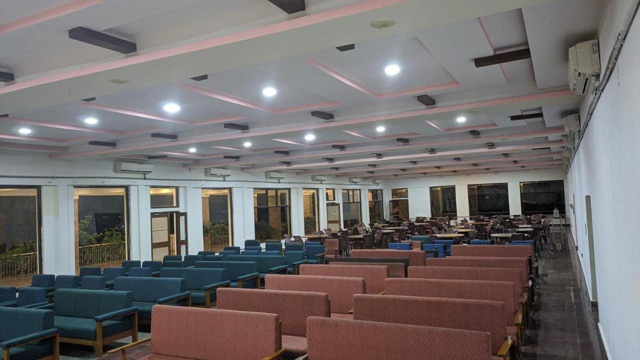 Kanthi Resorts Badami Bāgalkot Exterior foto